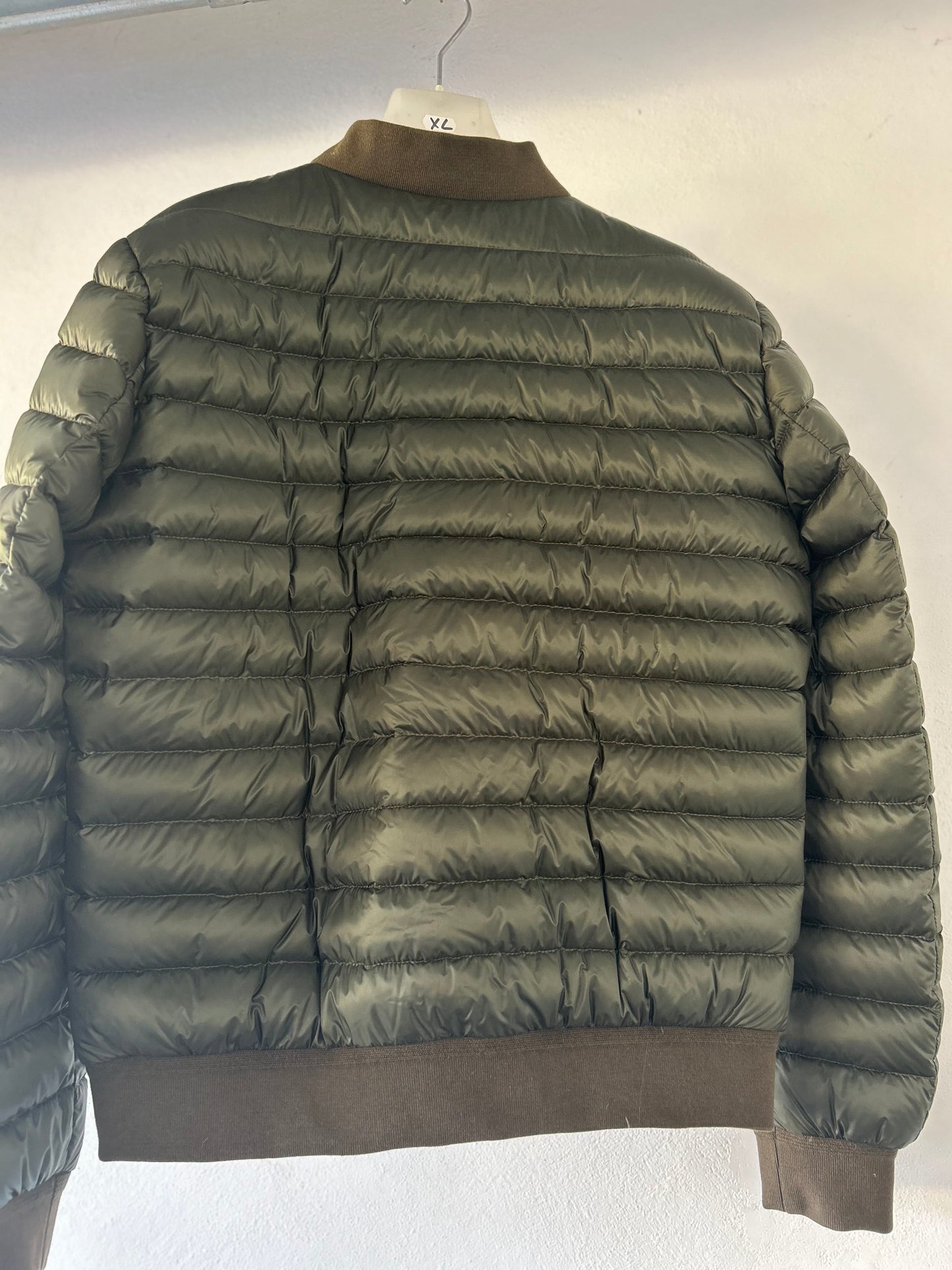 Geacă Slim Fit cu Puf de Gâscă // șic x belmonton